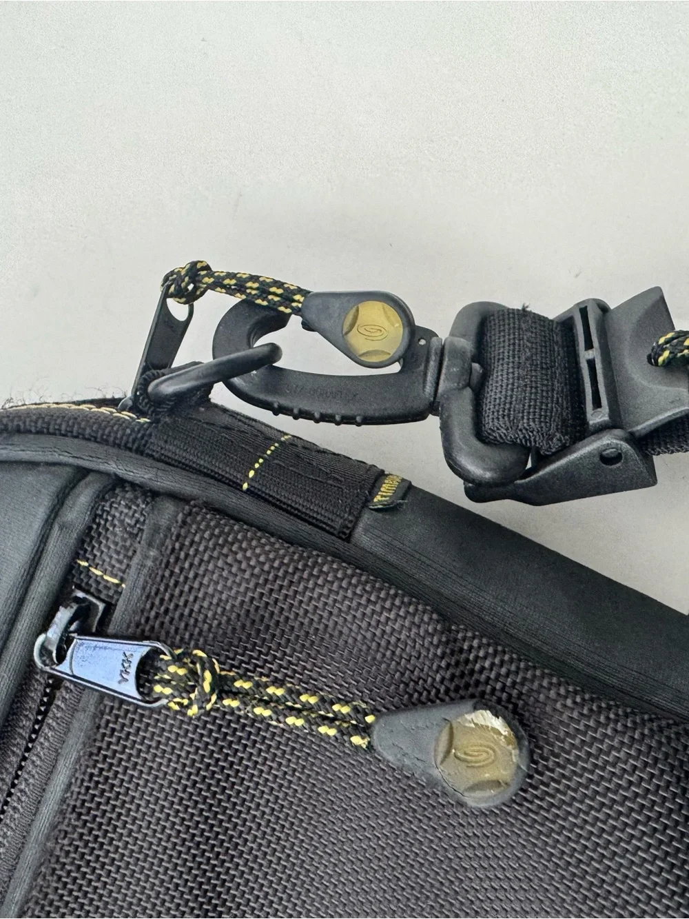 Timbuk2 Commuter Messenger Bag Black Cordura Ballistic Nylon Laptop Briefcase